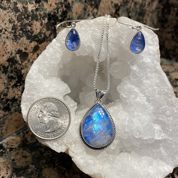 Sterling Silver Genuine Blue Rainbow Moonstone Set. Retail 260.00 NWT - Picture 8 of 8
